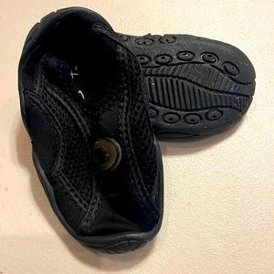Water shoes for baby/toddler size 5